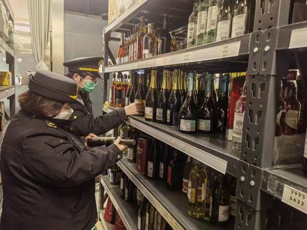 嚴守食品安全底線，這群普陀人為你保駕護航——酒類經營篇